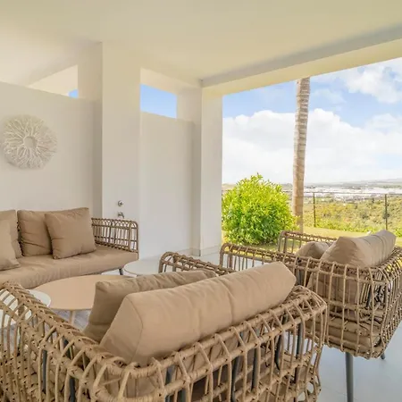 Amazing In With Wifi, Outdoor Swimming Pool And Swimming Pool شقة